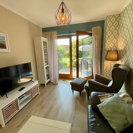 Luettes Glueck In Lemkenhafen Appartamento